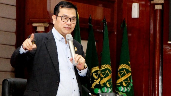 Menejer Nasution (ist)